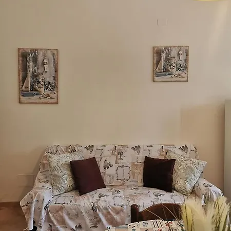 Casa D'ambra In Centro A Pochi Passi Dal Mare Lejlighed