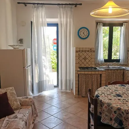 Casa D'ambra In Centro A Pochi Passi Dal Mare Lejlighed